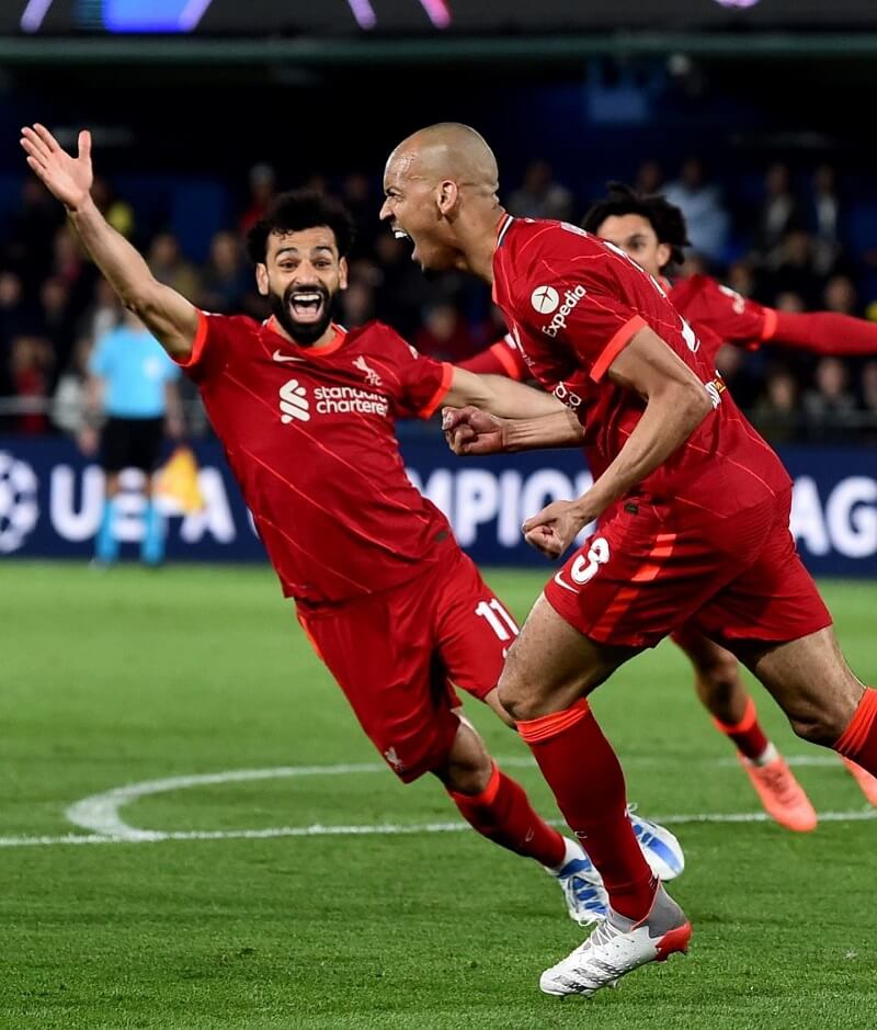 hình nền Mohamed Salah ăn mừng cùng đồng đội