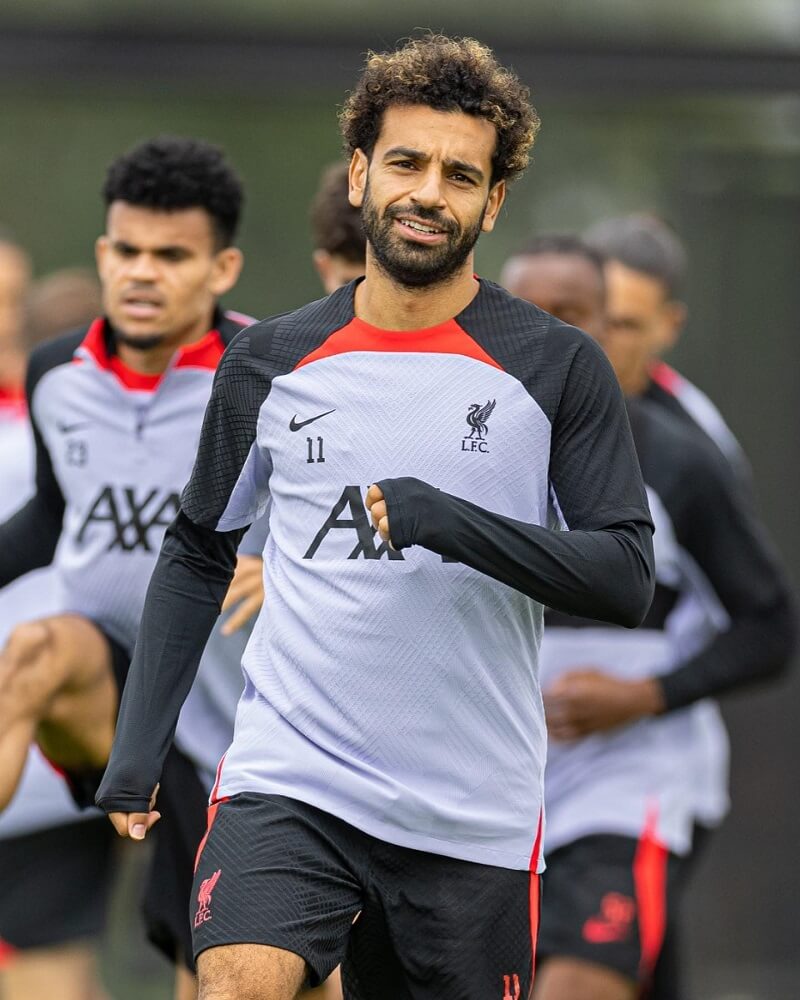 hình nền Mohamed Salah tập luyện cùng đồng đội