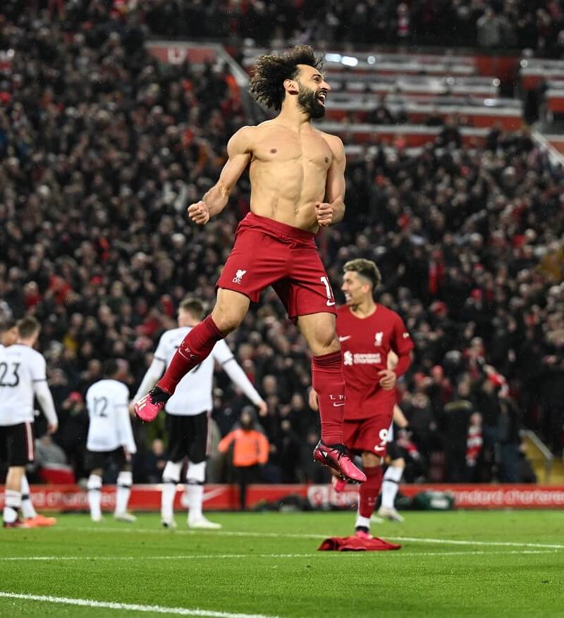 hình nền Mohamed Salah cởi áo ăn mừng bàn thắng
